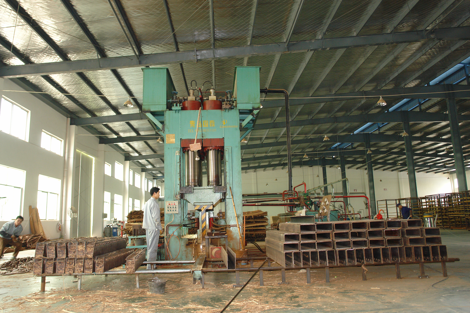 竹纖維地板(戶外板)半成品車間