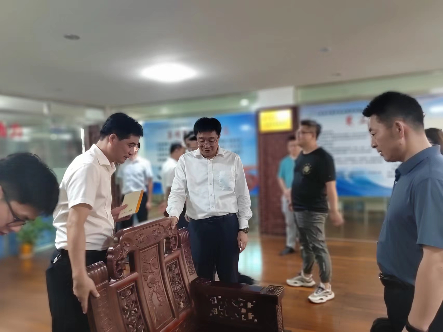 撫州市委副書(shū)記、市長(zhǎng)高世文來(lái)我公司視察指導(dǎo)工作