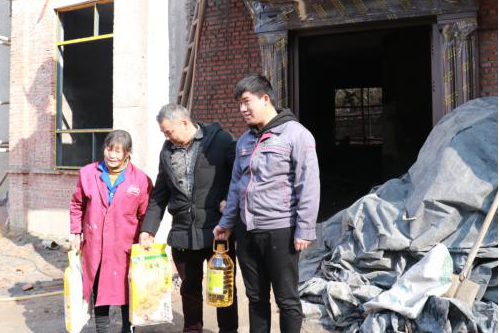 扶貧走訪貧困戶