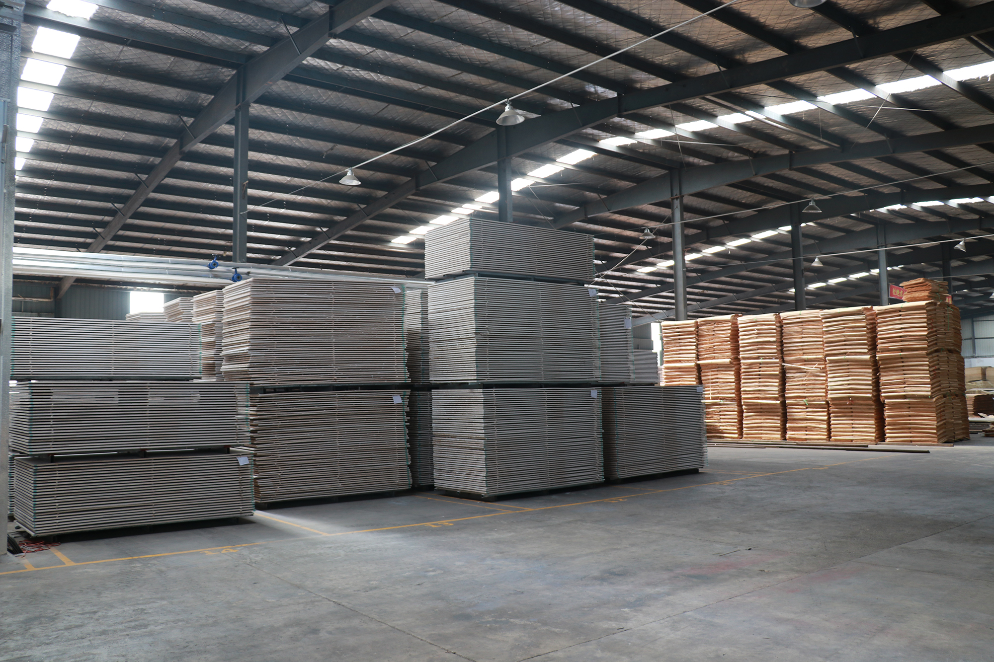 生態(tài)板車間